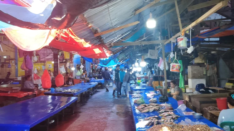 Harga Ikan Pasar Susumbolan Belum Stabil