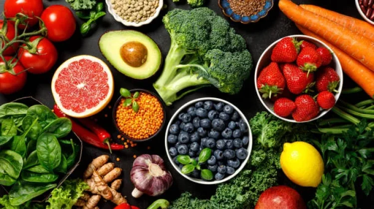 Pulihkan Tubuh Pasca Lebaran dengan Makanan Detoks Alami