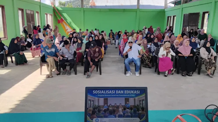Dinsos Tolitoli Edukasi Bansos dan DTSEN di Desa Kamalu, Kecamatan Ogodeide