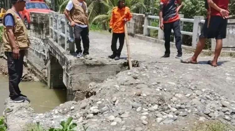 Banjir Rendam Dua Desa di Sausu, Jembatan Alami Kerusakan