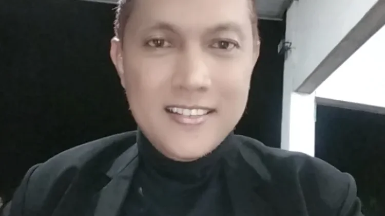 Rusdin dua belas tahun menunggu  panggilan menunaikan ibadah haji .