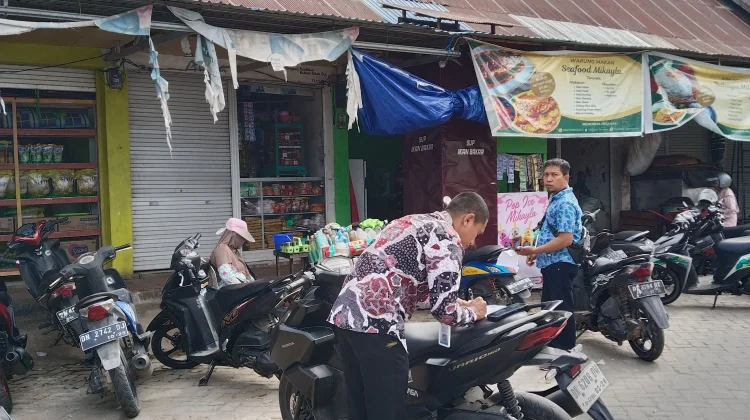 Petugas Samsat Tolitoli Gencar Ingatkan Wajib Pajak Kendaraan