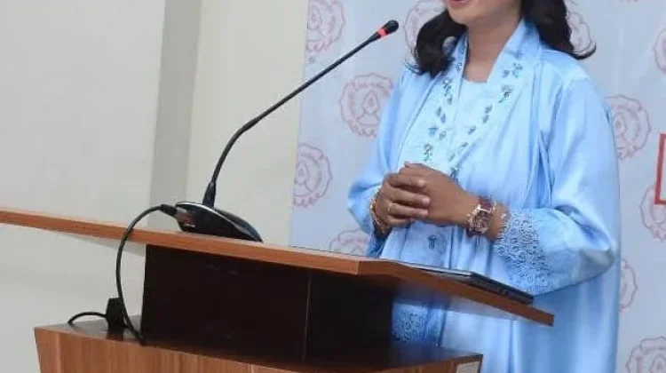 Kartini di Ruang Sidang:  Perempuan Bicara Hukum dan Keadilan