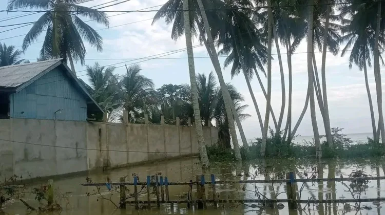 BMKG Tolitoli Imbau Warga Waspada Gelombang Pasang