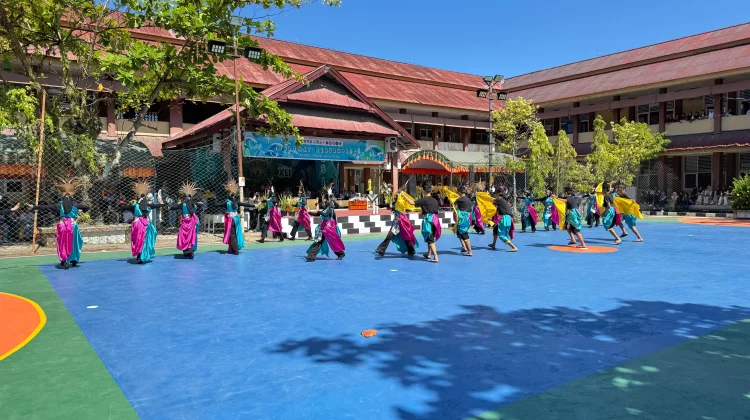 Penari Warnai Opening Tari Massal SMANSA CUP 2026.