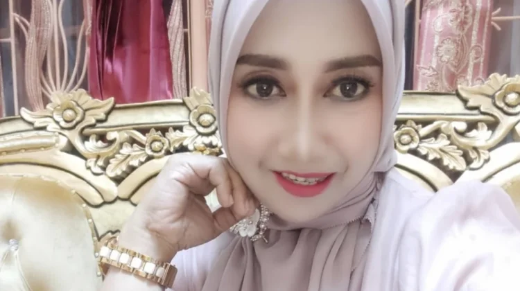 Hj.Arisa keluhkan  naiknya harga bahan kue hingga kurangi produksi
