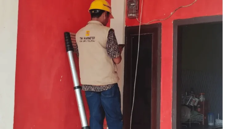 PLN Rutin Ganti KWh Meter Demi Layanan Optimal