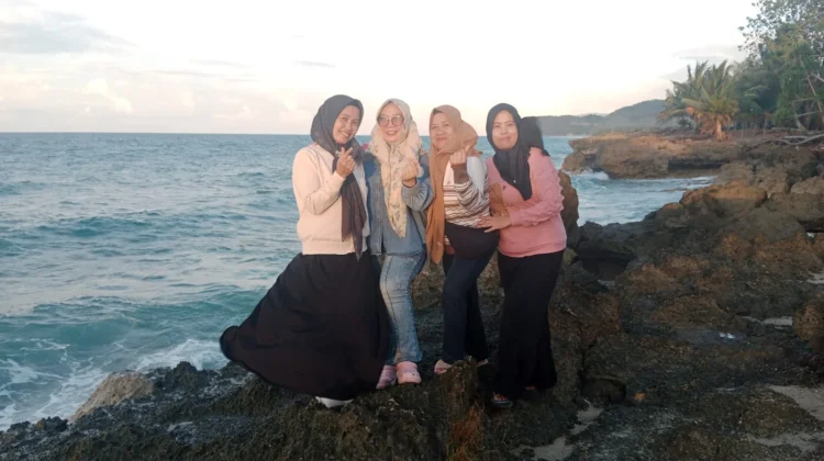 Pantai Katayan Daya Tarik Baru Wisata di Tolitoli Utara