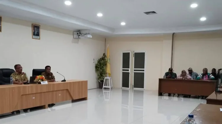 Sekda Buol Pimpin Rapat Penyelesaian Dualisme Koperasi Plasma Koptan Amanah