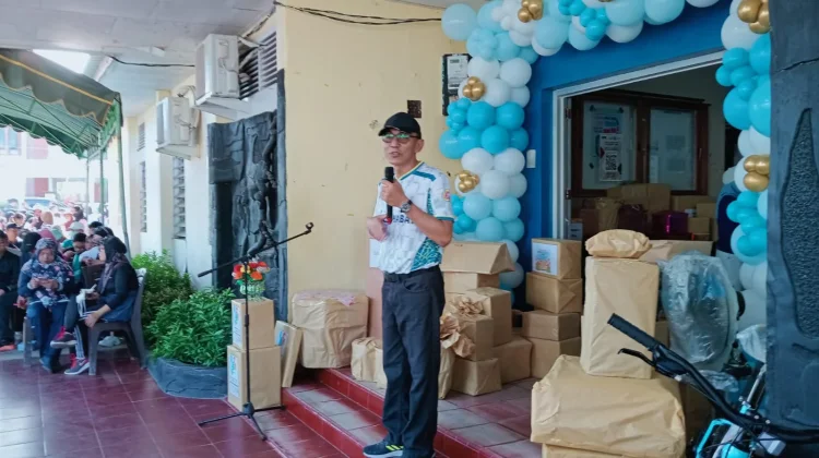 Jalan Santai Meriahkan Hardiknas Tolitoli Libatkan Guru dan Masyarakat