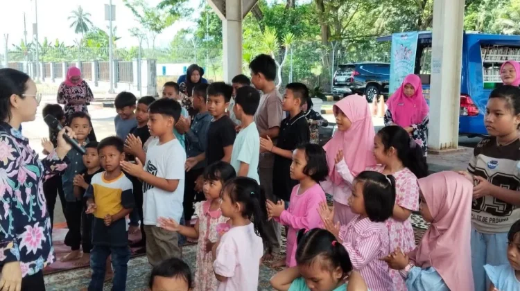 Perpustakaan Keliling Perluas Akses Literasi Hingga Desa Terpencil