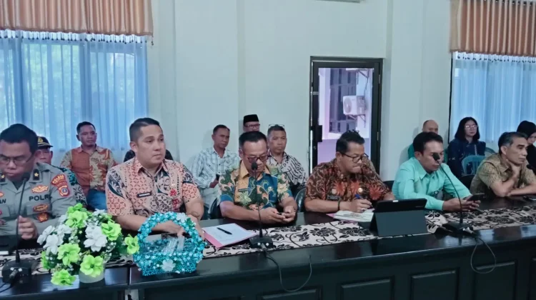 DLH Tolitoli Atur Zona Bersih Jumat Lewat Gotong Royong