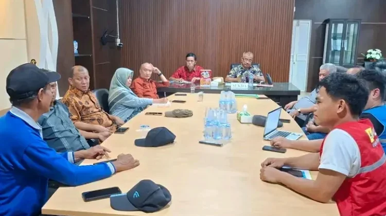 Pemkab Buol dan PLN Percepat Jaringan Listrik Desa Bukal
