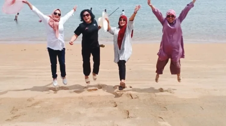 Pantai Lalos Tolitoli Jadi Destinasi Favorit Saat Libur