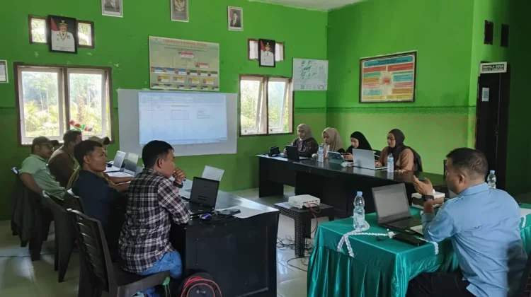 Desa Kamalu Dorong Perbaikan DTSEN lewat Coaching Clinic