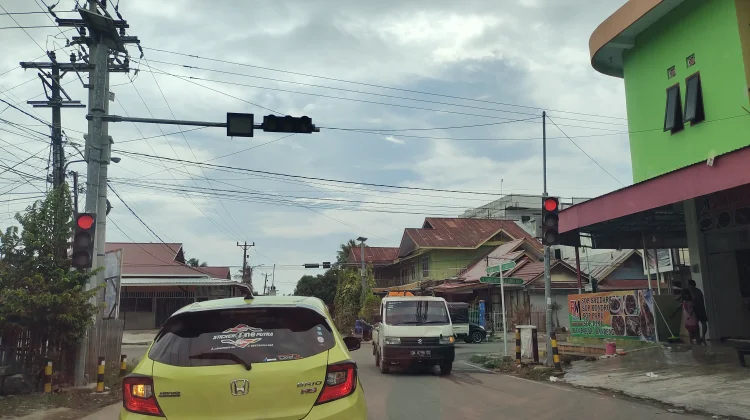 Warga bersyukur traffic light di Lonti normal kembali