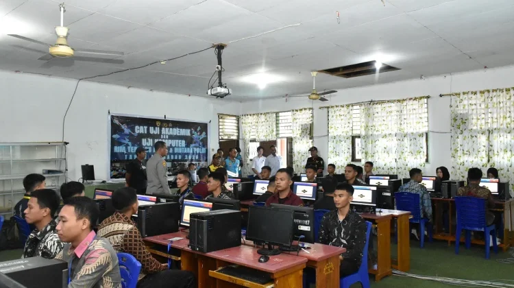 Karo SDM Polda Sulteng Tinjau Langsung Ujian CAT Anggota Polri 2026