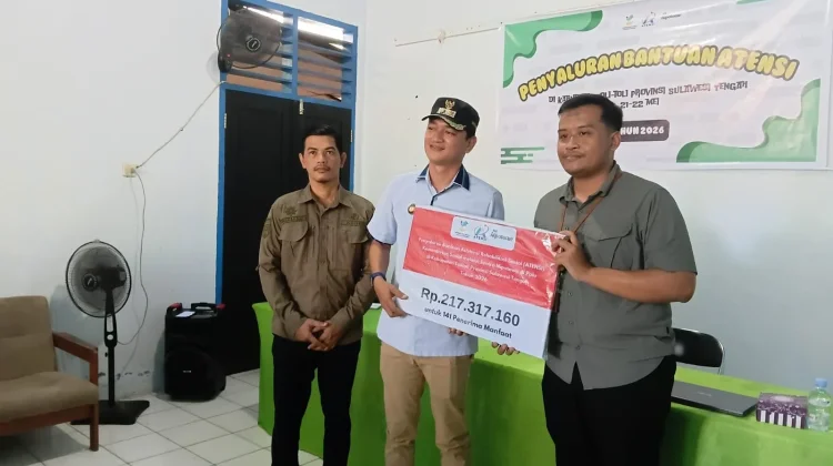 Wabup Tolitoli Serahkan Bantuan untuk Kelompok Rentan