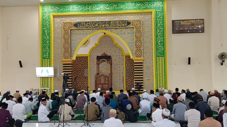 Jemaah Padati Masjid Agung At’Tafakur Buol Saat Idul Adha