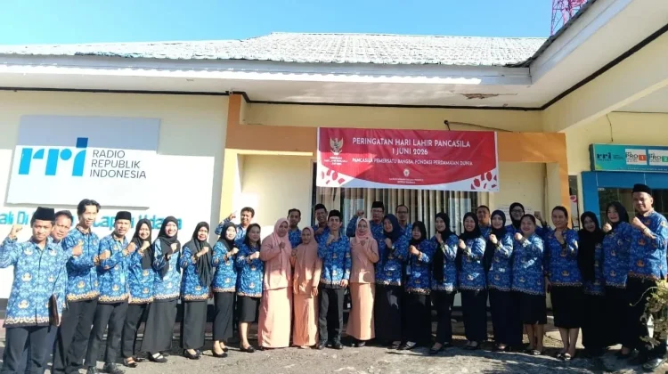 Semangat Pancasila Menggelora, Insan RRI Tolitoli dan DWP Ikuti Upacara 1 Juni