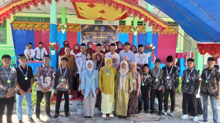 Penamatan MTsN 2 Buol, Kasi Penmad Motivasi Lulusan Raih Cita-Cita