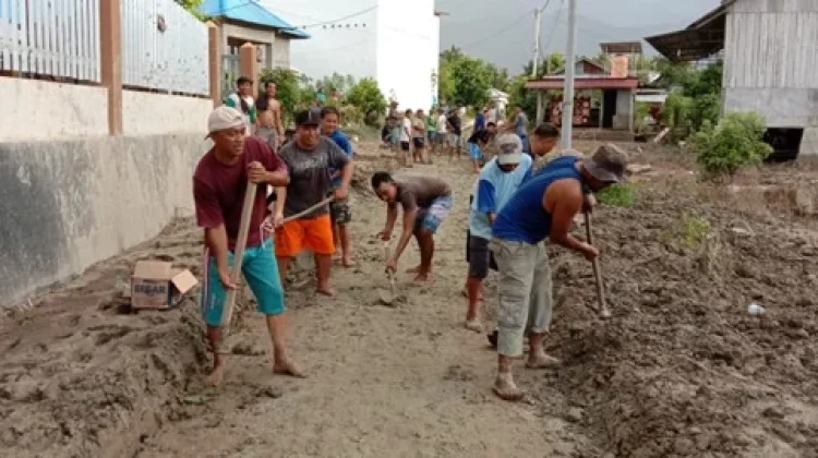 Pemdes Tolai Intensifkan Mitigasi Banjir lewat Normalisasi Sungai