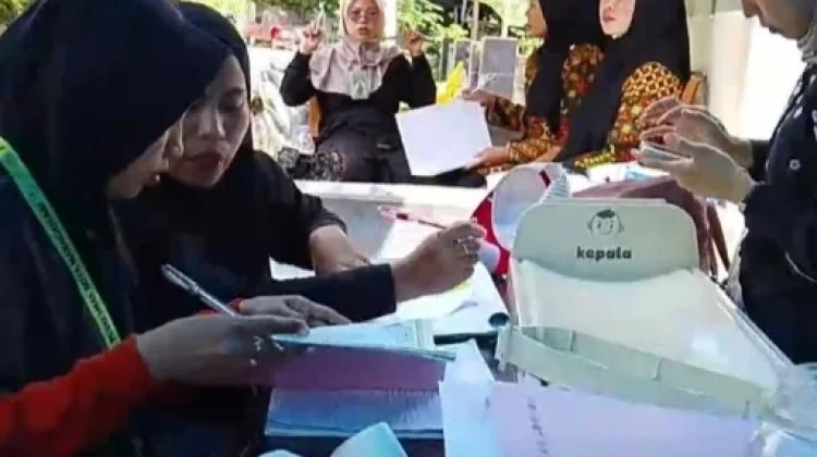 Posyandu Dahlia Rutin Layani Pemeriksaan Kesehatan Lansia