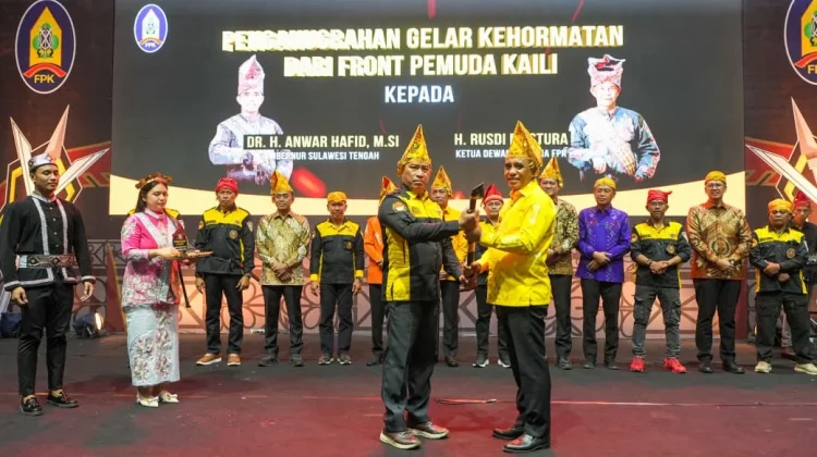 Gubernur Sulteng Terima Gelar Kehormatan Balengga Ntodea