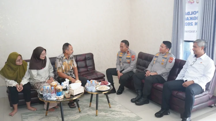 Kapolda Sulteng Pimpin Anjangsana Hari Bhayangkara ke 80