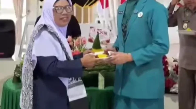TP PKK Buol Apresiasi Dedikasi Bidan di HUT IBI ke-75