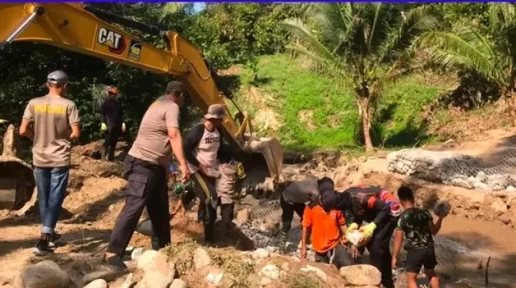 Bronjong, Geobag, dan Jembatan Darurat Percepat Pemulihan Banjir