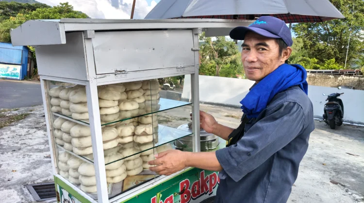 Bakpao Mas Jajang Jadi Buruan Warga Tolitoli Setiap Sore