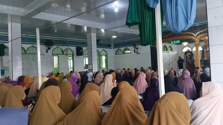 Pengajian Rutin Kecamatan Baolan Ajak Masyarakat Bijak Memanfaatkan Waktu