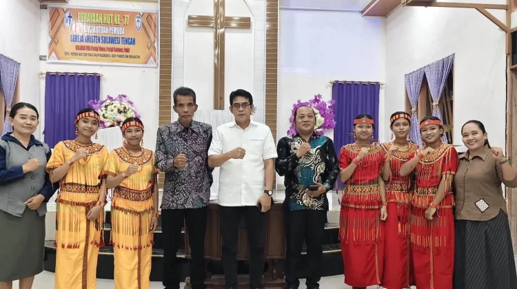 Bupati Erwin Buka HUT Ke-77 Persekutuan Pemuda GKST
