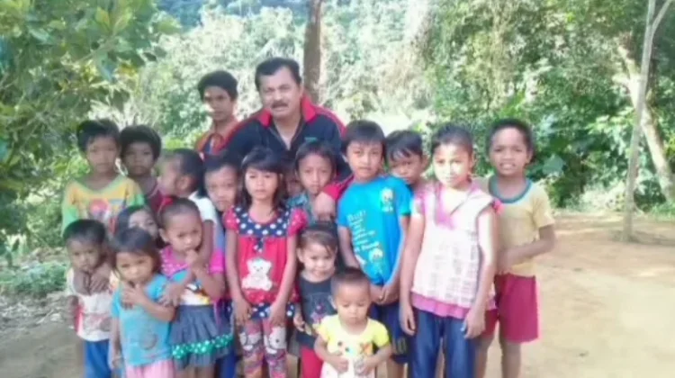 Anak Suku Lauje di Takudan Masih Menanti Guru dan Sekolah