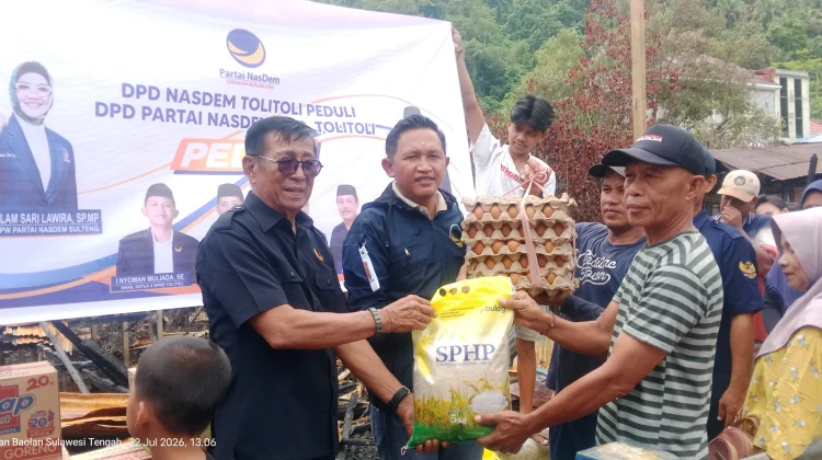 NasDem Salurkan Bantuan Korban Kebakaran Kelurahan Sidoarjo