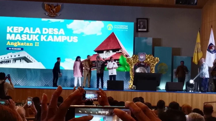 Wakili Buol di UI, Kades Lakuan Paparkan Potensi Wisata Pantai Siote