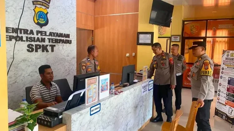 Jaga Kepuasan Masyarakat, Kabag Ops Cek Unit Pelayanan Polres Parimo