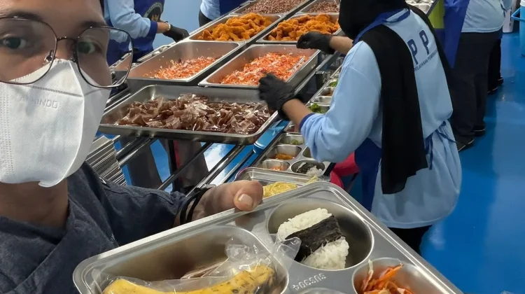 Warga Usul Kantin Sekolah Dilibatkan dalam Program MBG