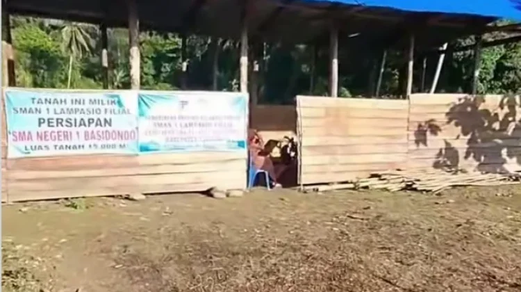 Viral Kondisi SMA di Silondou, Pemprov Siapkan Sekolah Permanen