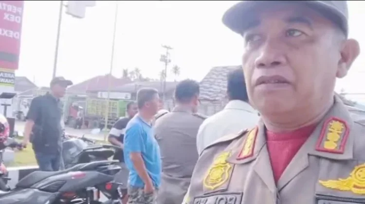 Tim Gabungan Tertibkan Antrean BBM di SPBU Kelurahan Kali Buol