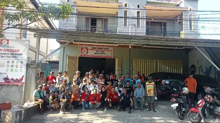 KKSS Tolitoli Berbagi, 50 Abang Becak Terima Sedekah Jumat