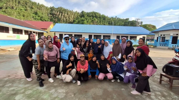 Senam Lansia di Kabinuang Tolitoli Perkuat Kebugaran dan Kebersamaan