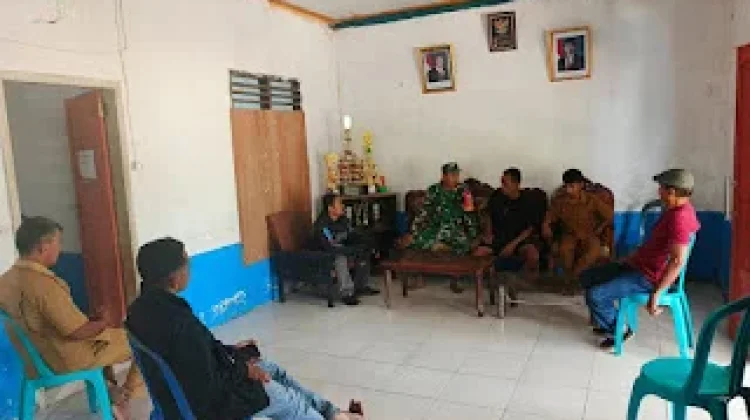Babinsa Dondo Perkuat Sinergi Kamtibmas di Desa Sibaluton