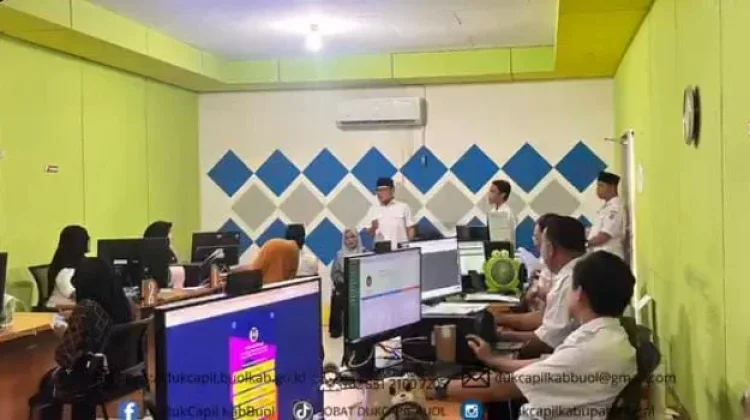 Bupati Buol Tinjau Pelayanan Disdukcapil, Tekankan Transparansi