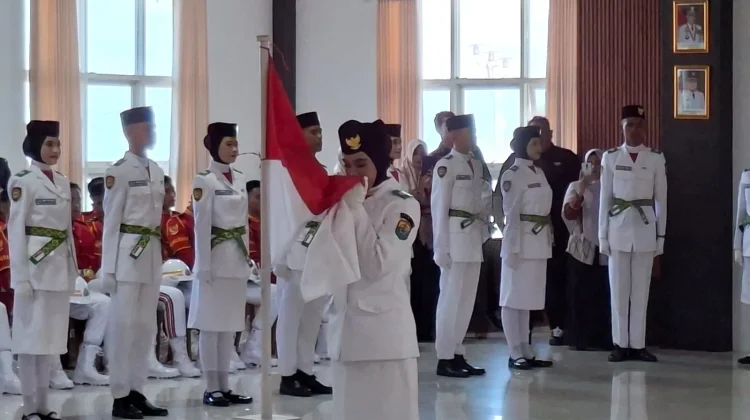 Wabup Buol Kukuhkan Paskibraka untuk HUT ke-81 RI