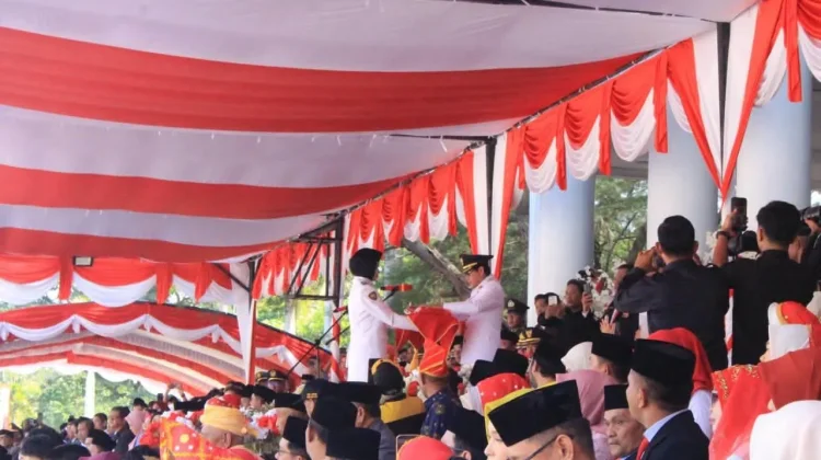 Bupati Erwin Burase Pimpin Upacara HUT ke-81 RI di Parimo