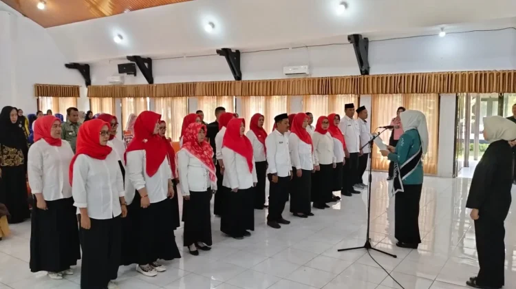 Sriyanti Dg Parebba Lantik Pengurus Pokja Bunda PAUD Tolitoli