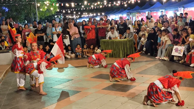 Enam Tim Terbaik Raih Penghargaan Lomba Tari Kreasi