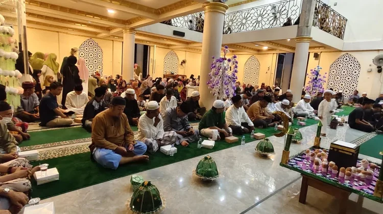 Masjid Al-Madinah Bombolayang Gelar Peringatan Maulid Nabi